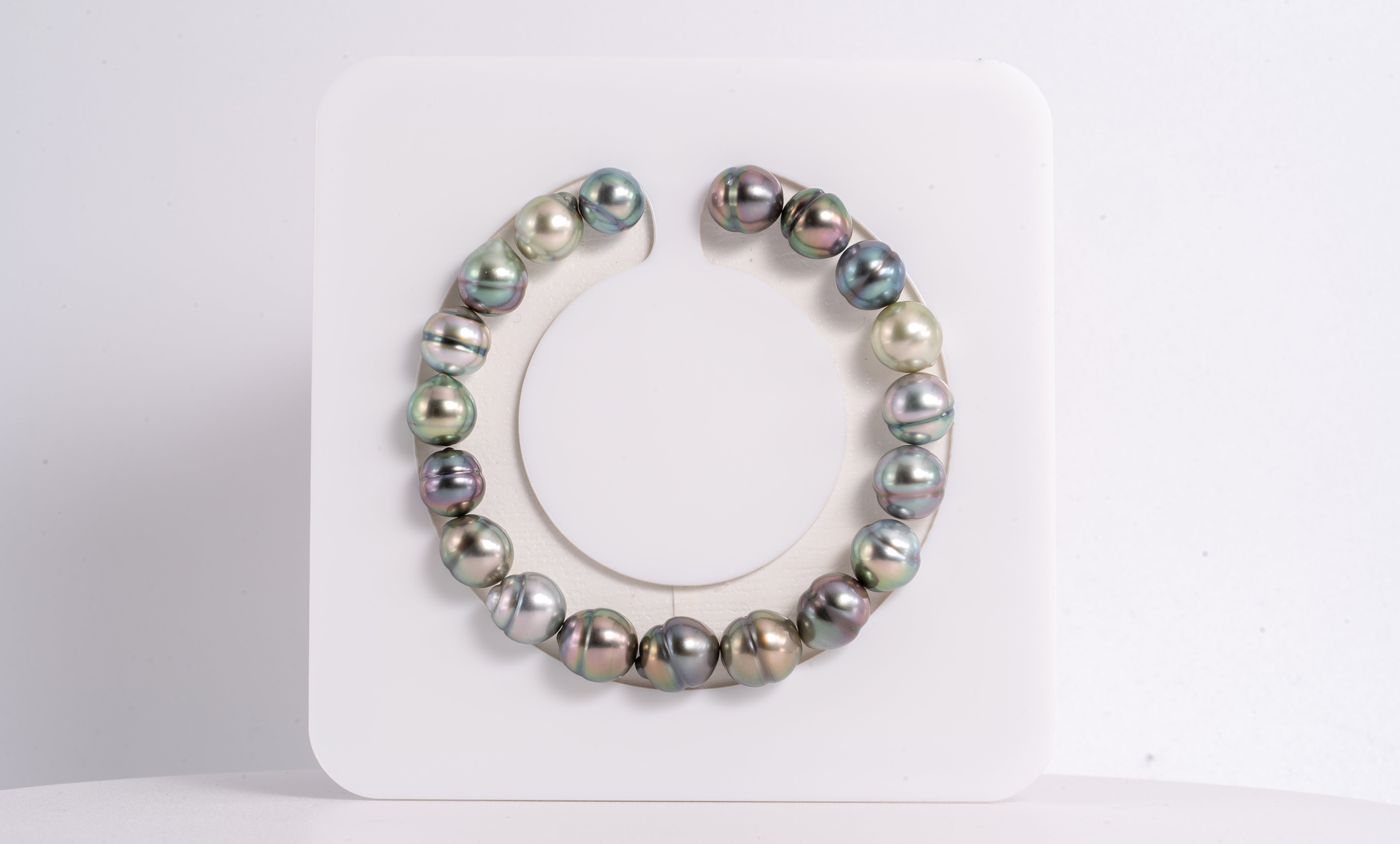 Tahitian Pearls for Every Season