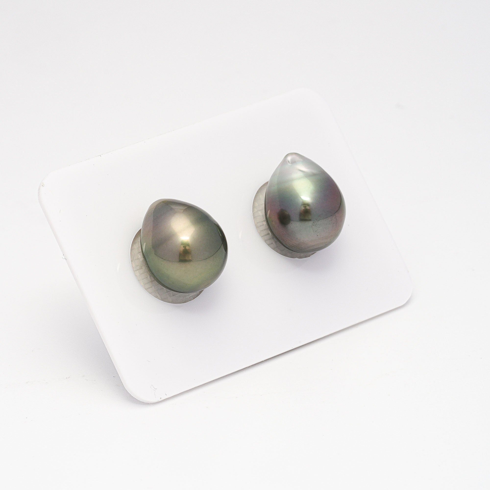 2pcs Light Green 11.4-11.6mm - SB AAA Quality Tahitian Pearl Pair ER1280