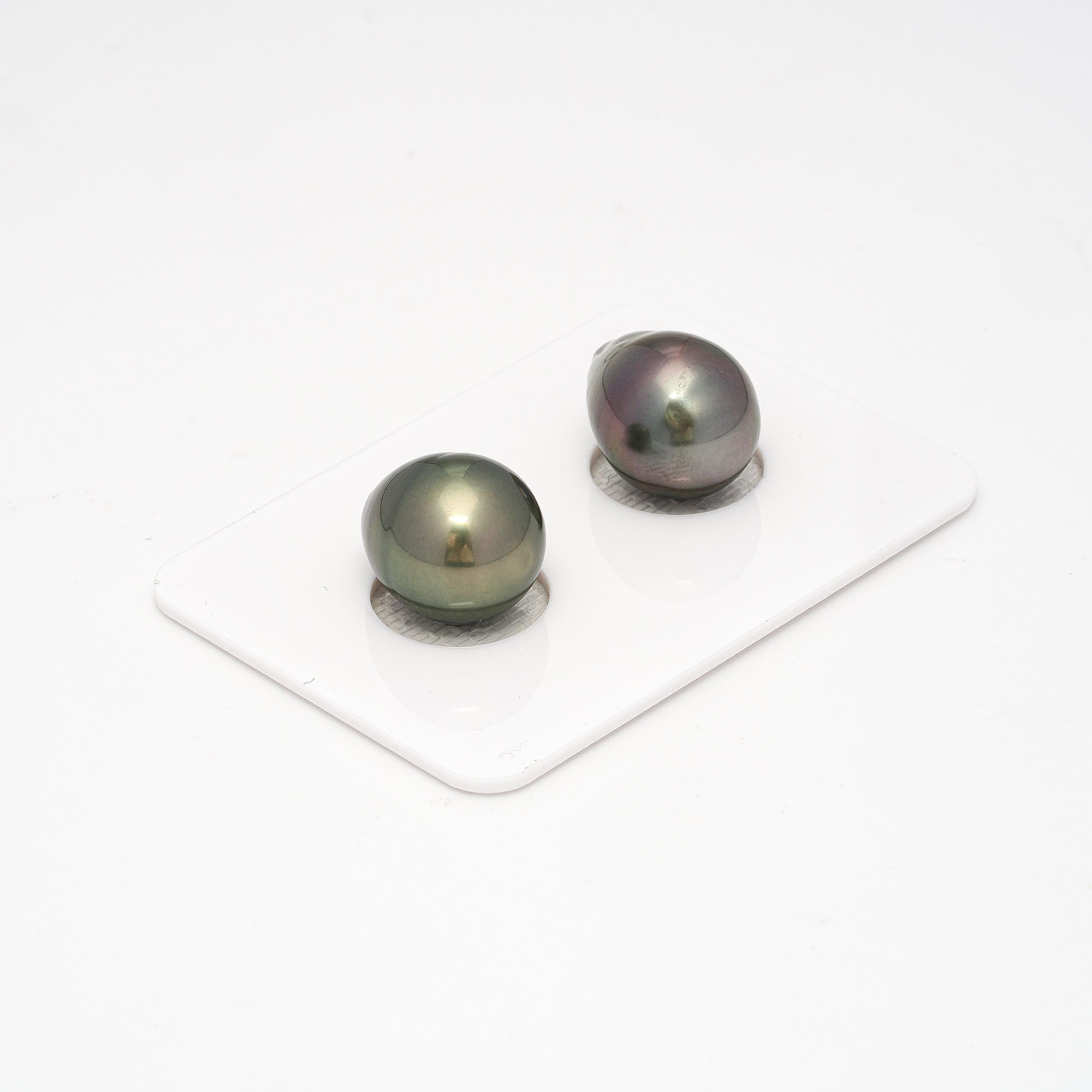 2pcs Light Green 11.4-11.6mm - SB AAA Quality Tahitian Pearl Pair ER1280