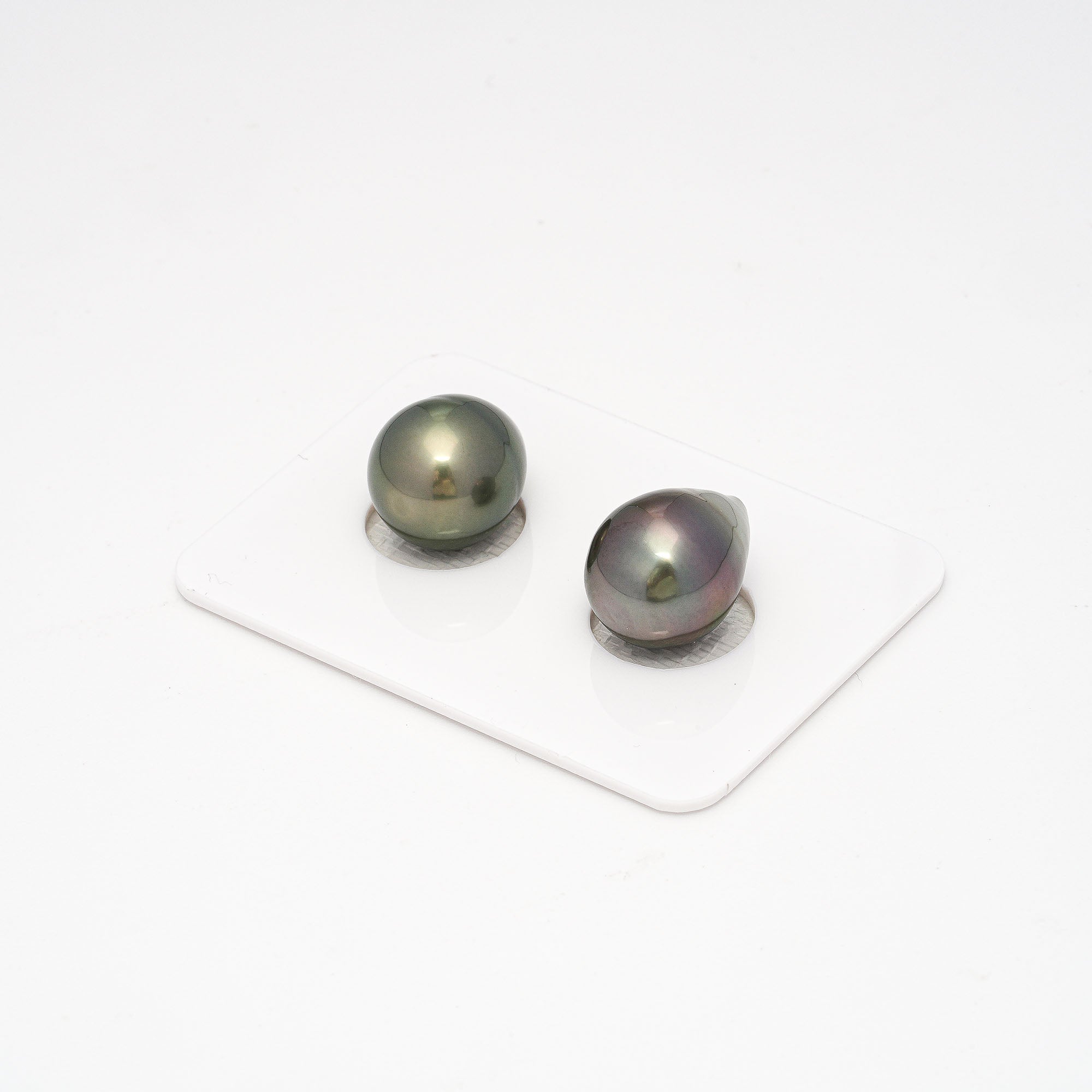 2pcs Light Green 11.4-11.6mm - SB AAA Quality Tahitian Pearl Pair ER1280