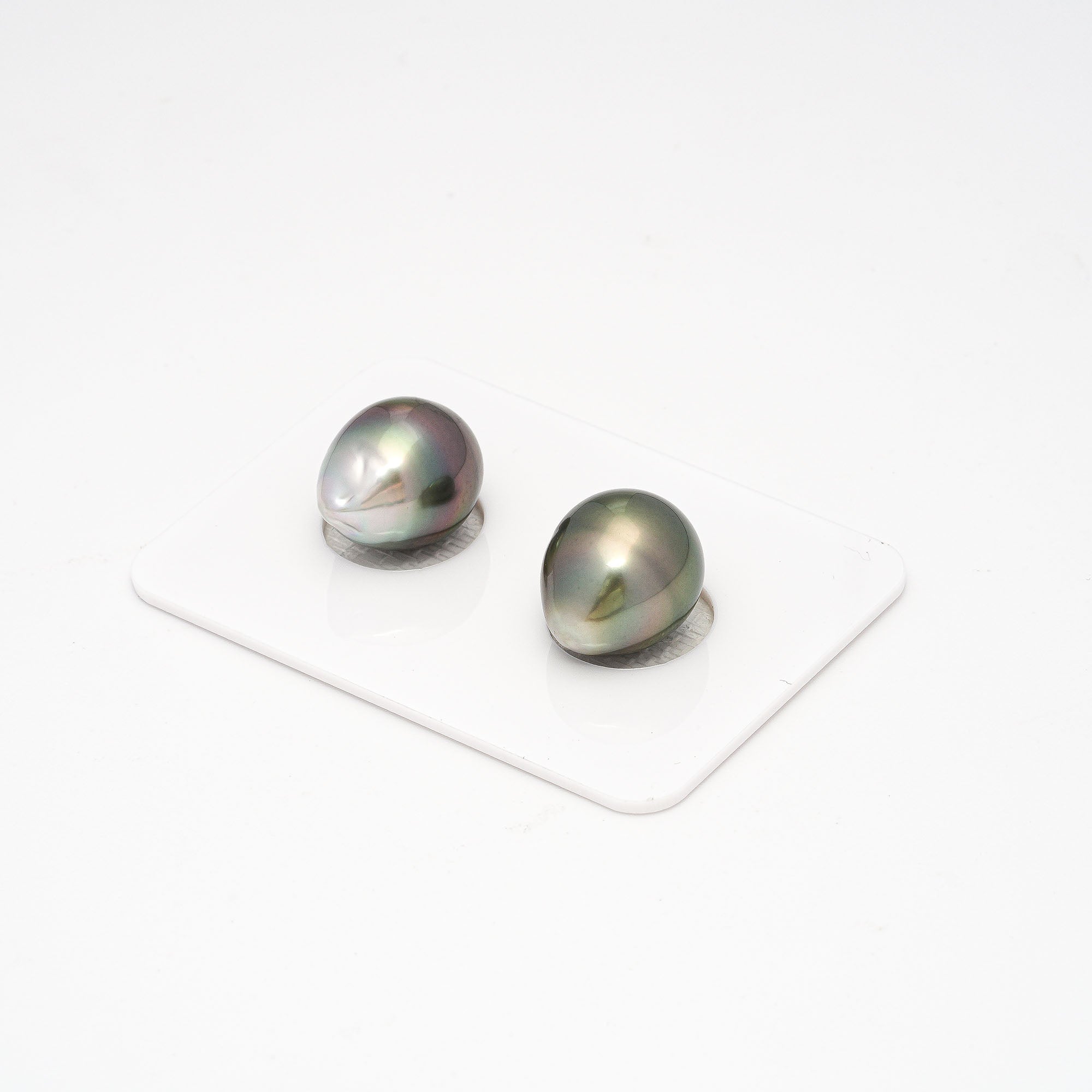 2pcs Light Green 11.4-11.6mm - SB AAA Quality Tahitian Pearl Pair ER1280