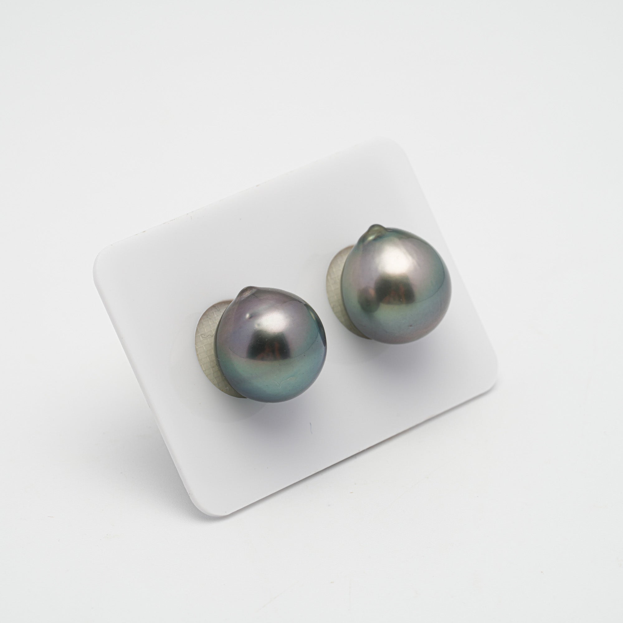 2pcs Green 13.4-13.5mm - SB AAA/AA Quality Tahitian Pearl Pair ER1342 CMP1