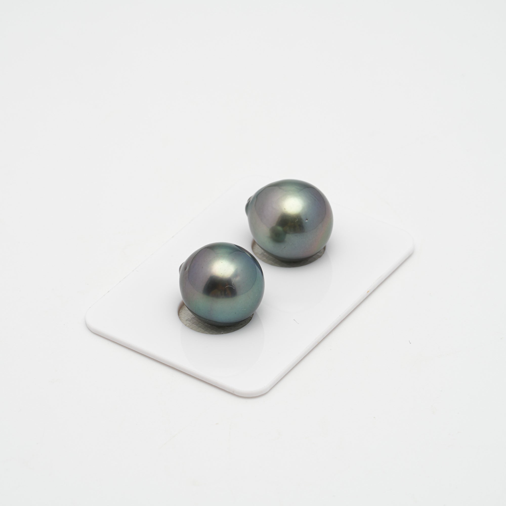 2pcs Green 13.4-13.5mm - SB AAA/AA Quality Tahitian Pearl Pair ER1342 CMP1