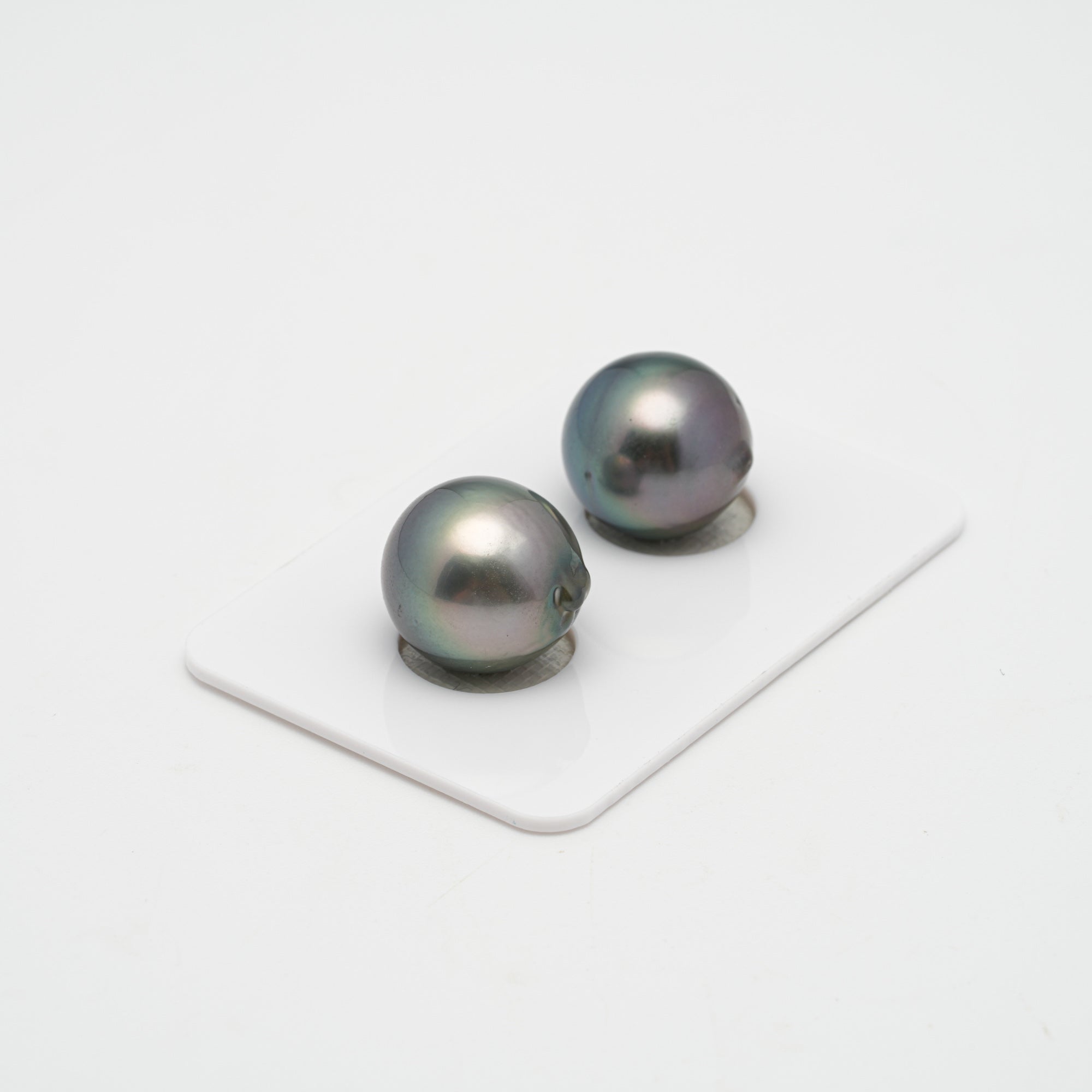 2pcs Green 13.4-13.5mm - SB AAA/AA Quality Tahitian Pearl Pair ER1342 CMP1