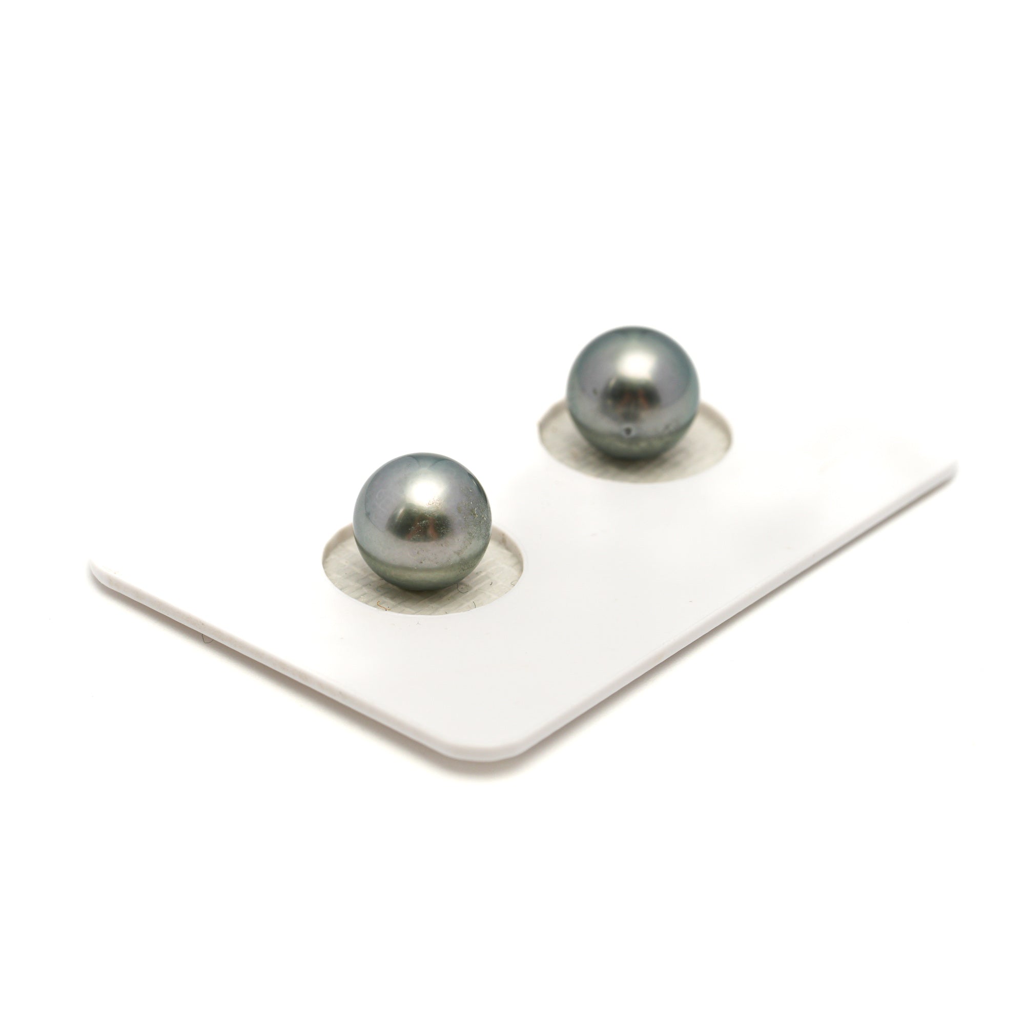 2pcs Silver Green 8.4mm - RSR AAA Quality Tahitian Pearl Pair ER1828 OR13