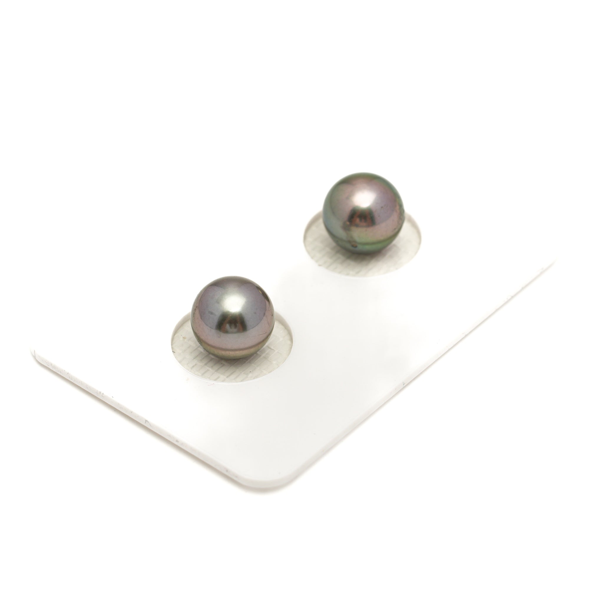 2pcs "High Luster" Green Cherry 8.4-8.5mm - RSR AAA/AA Quality Tahitian Pearl Pair ER1853 OR6
