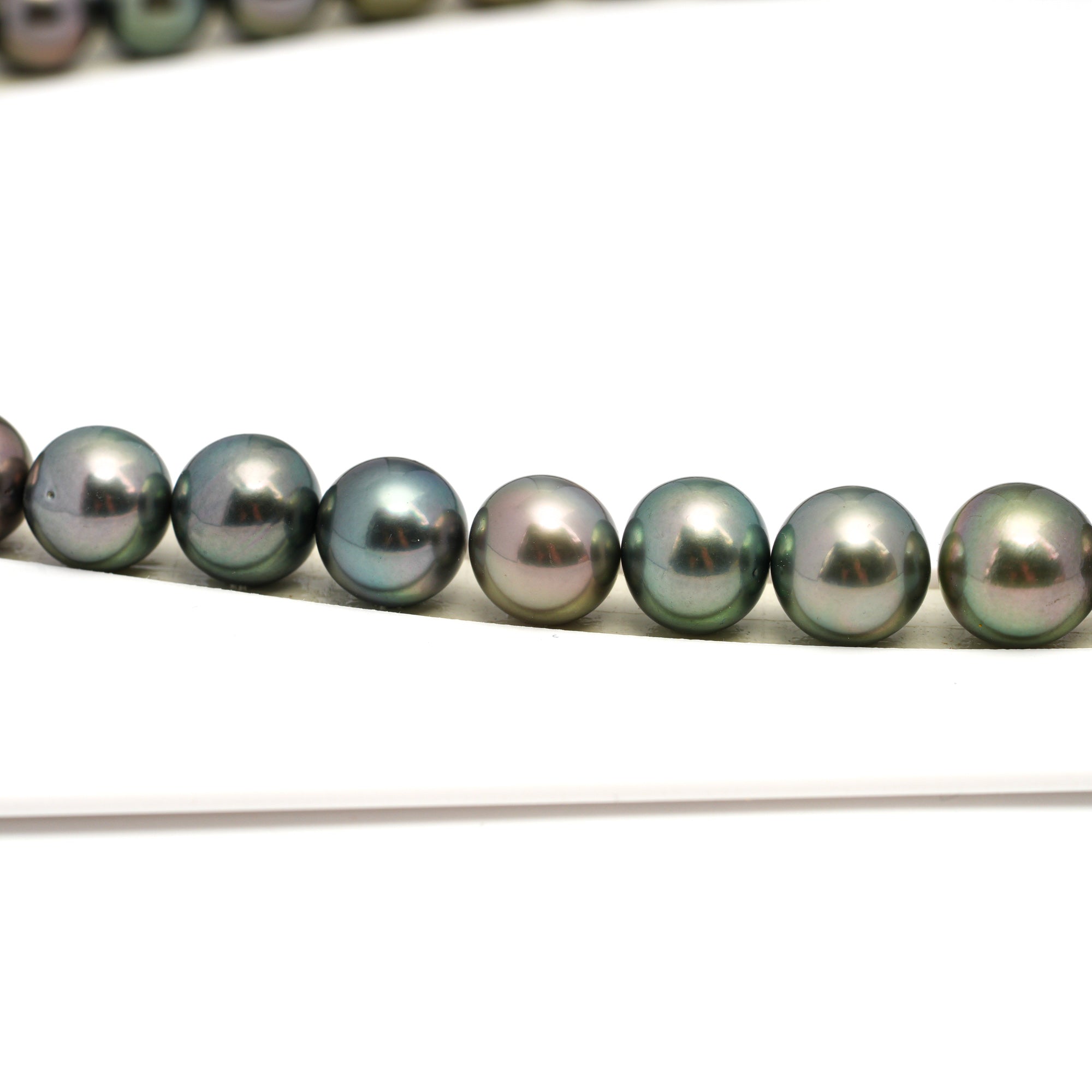 44pcs Multicolor 9-11mm - RSR AAA Quality Tahitian Pearl Necklace NL1646 CMP8