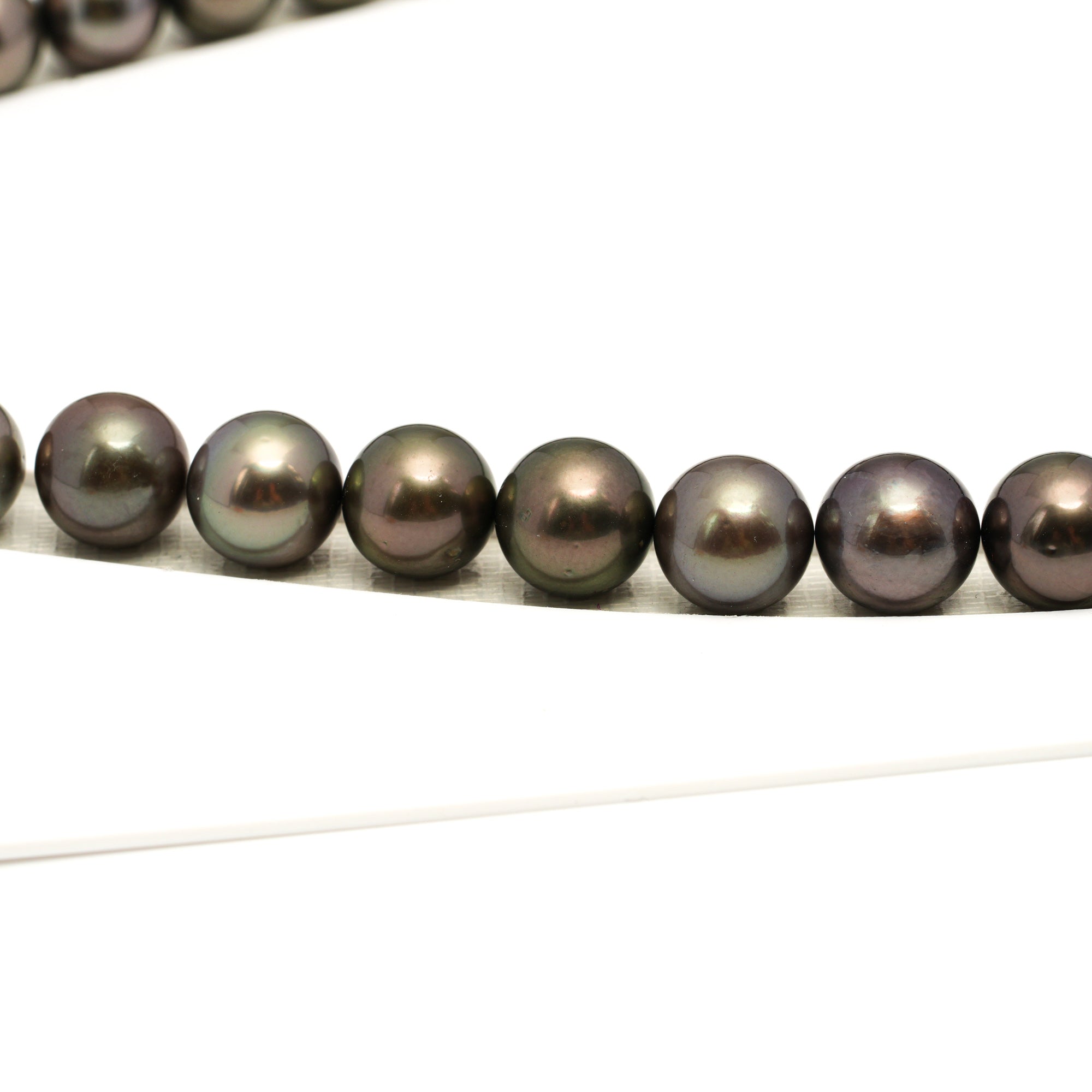 Tahitian Pearls CMWPEARLS