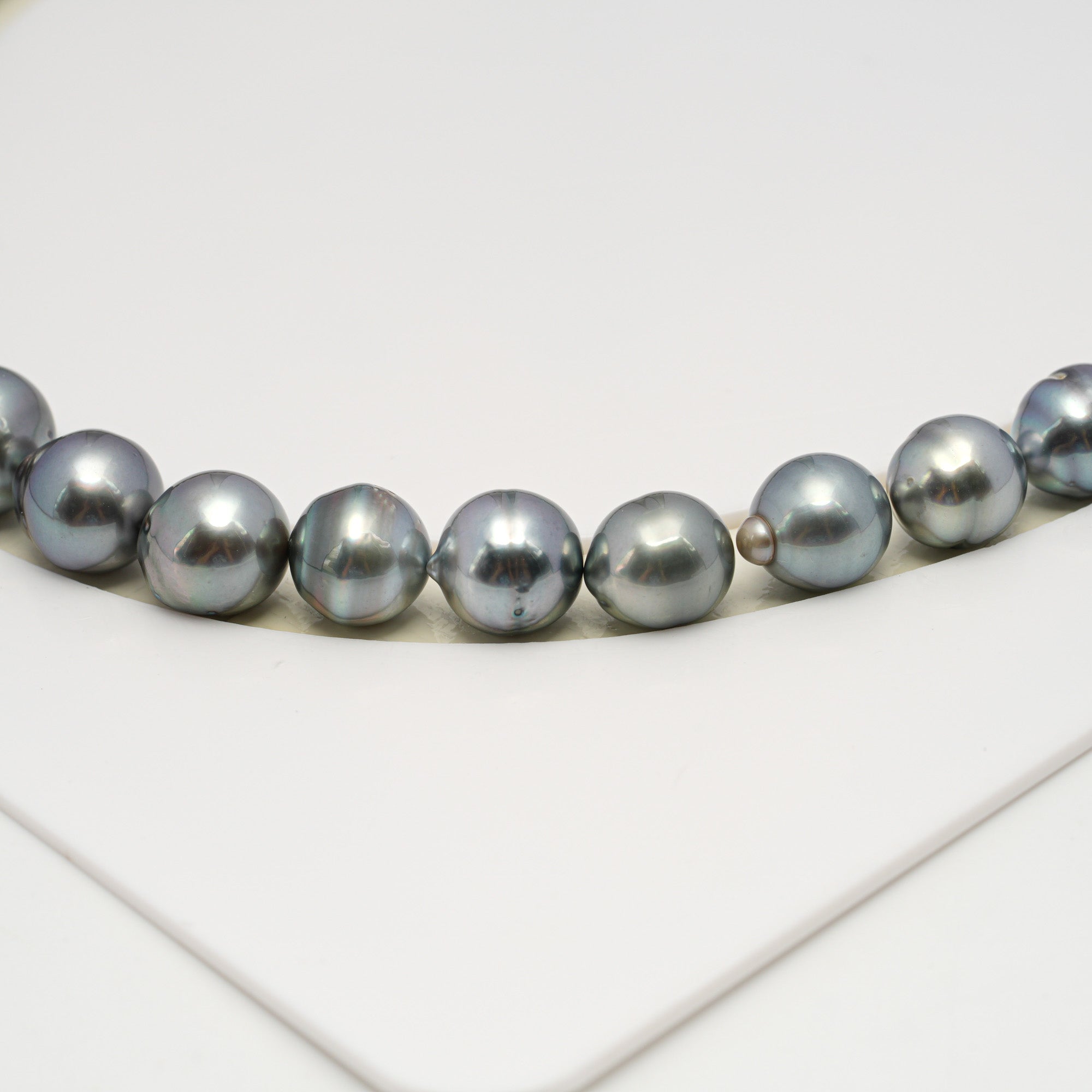 45pcs Light Blue 8-11mm - SB AA/AAA Quality Tahitian Pearl Necklace NL1609 HL2