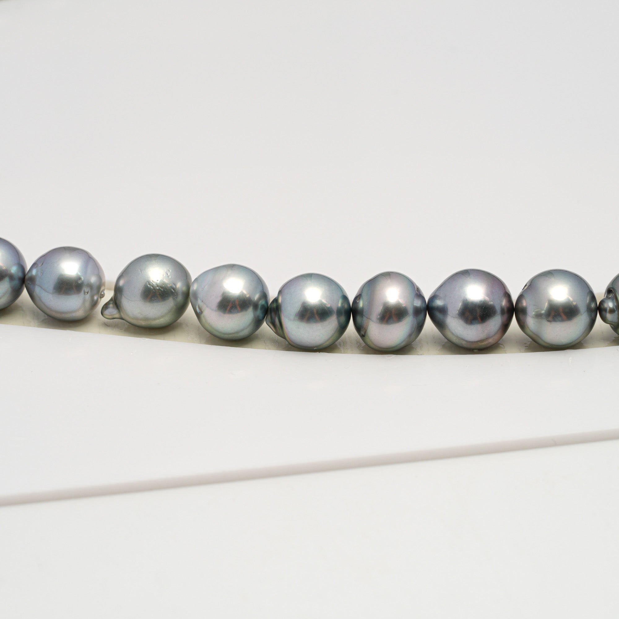 45pcs Light Blue 8-11mm - SB AA/AAA Quality Tahitian Pearl Necklace NL1609 HL2