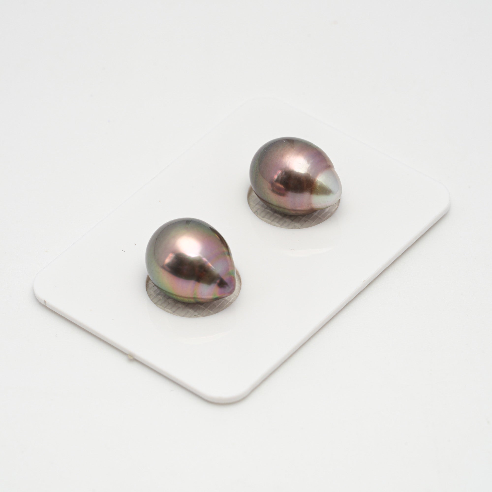 2pcs "Top Luster" Green Cherry 11.1-11.5mm - SB TOP Quality Tahitian Pearl Pair ER1468