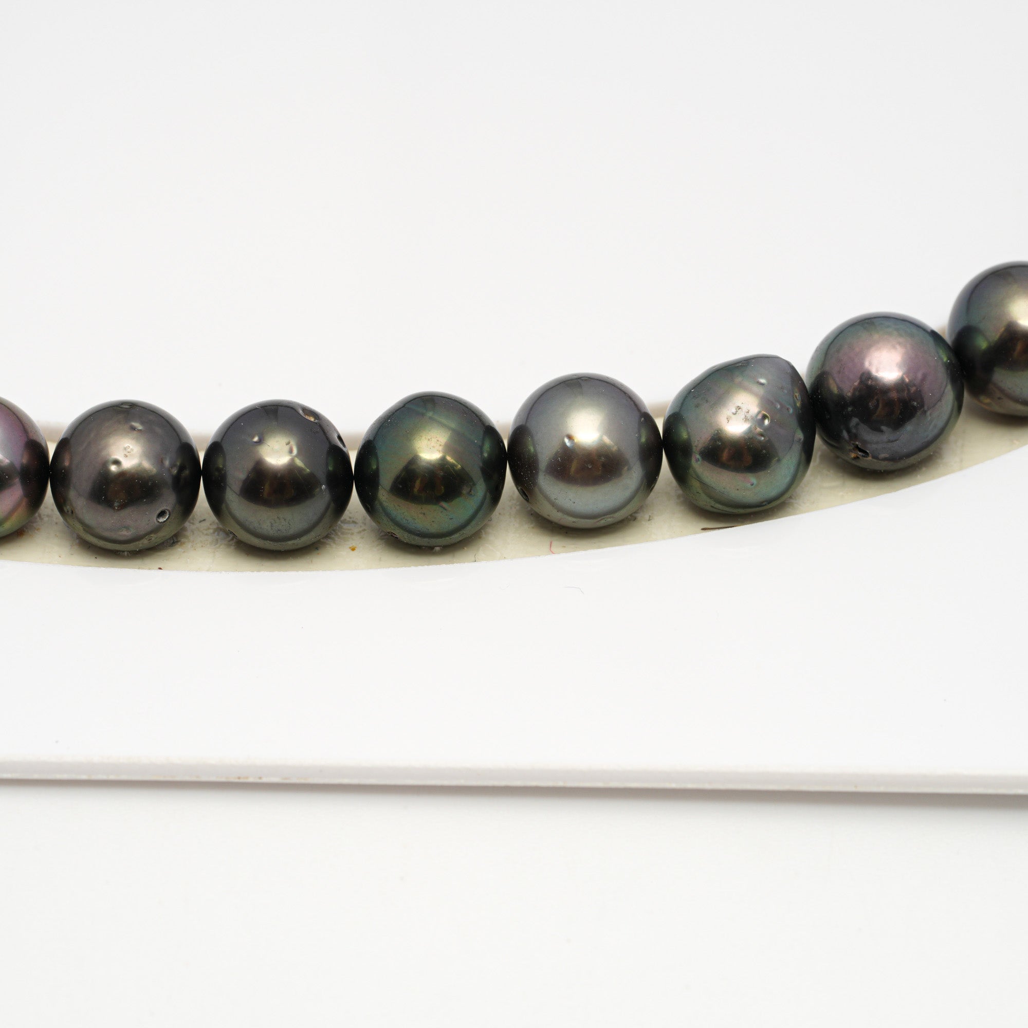 46pcs Green 8-10mm - SB/NR AA Quality Tahitian Pearl Strands NL1578 CMP4