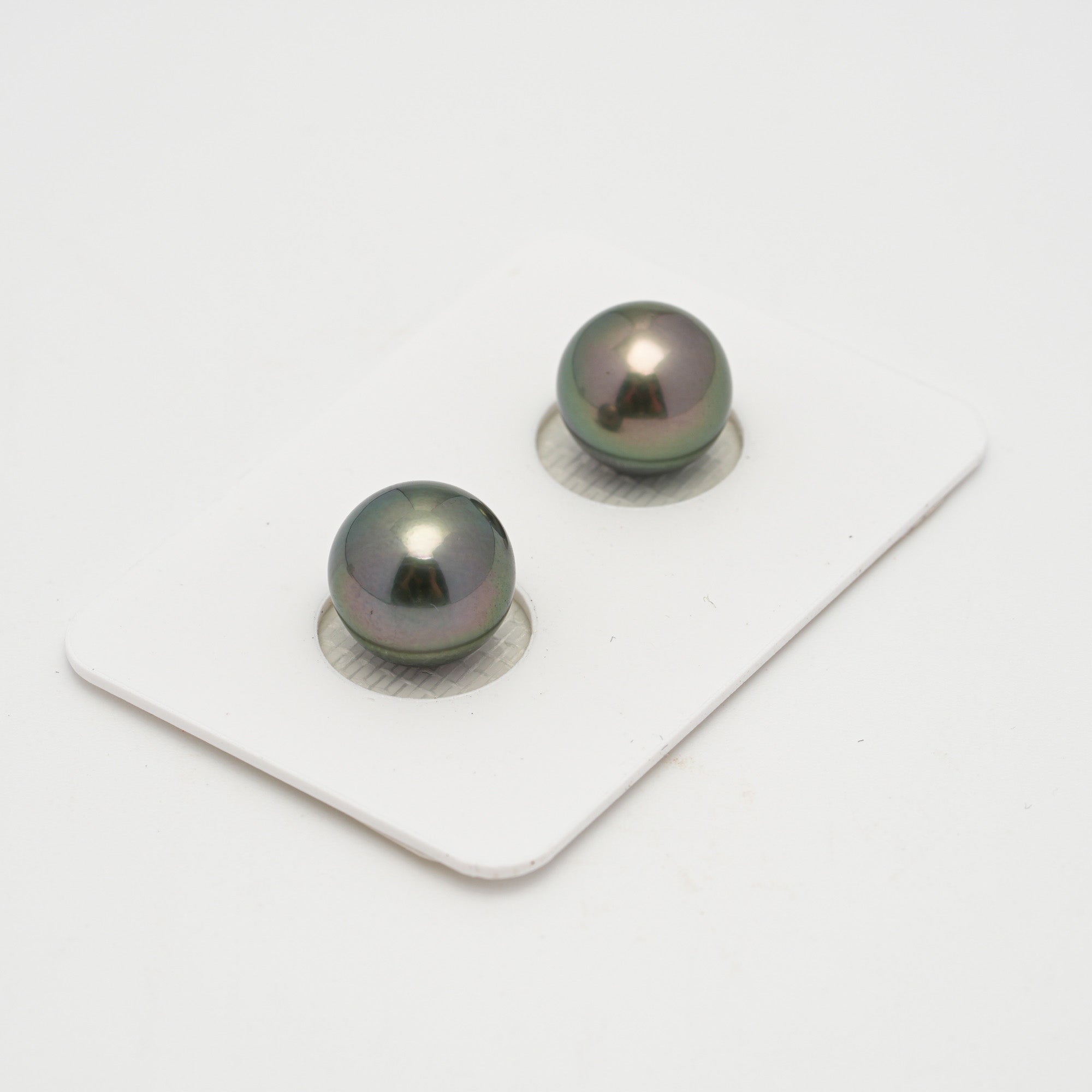 2pcs Peacock 10.4-10.6mm - SR/NR AAA Quality Tahitian Pearl Pair ER1603 OR11