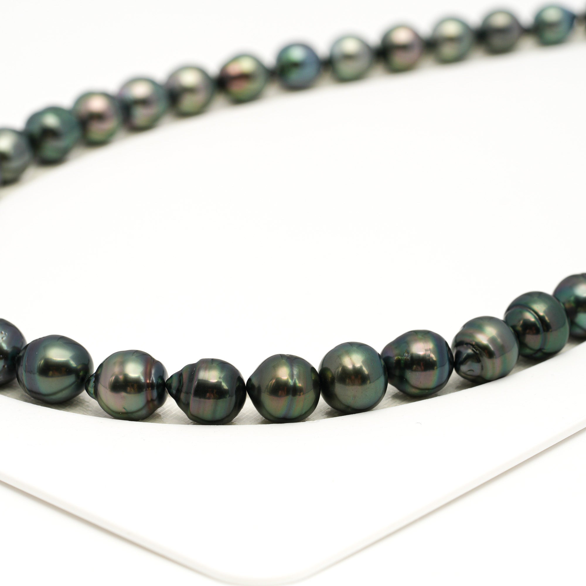 41pcs Dark Green 9-11mm - CL/SB AAA/AA Quality Tahitian Pearl Necklace NL1719 TH5