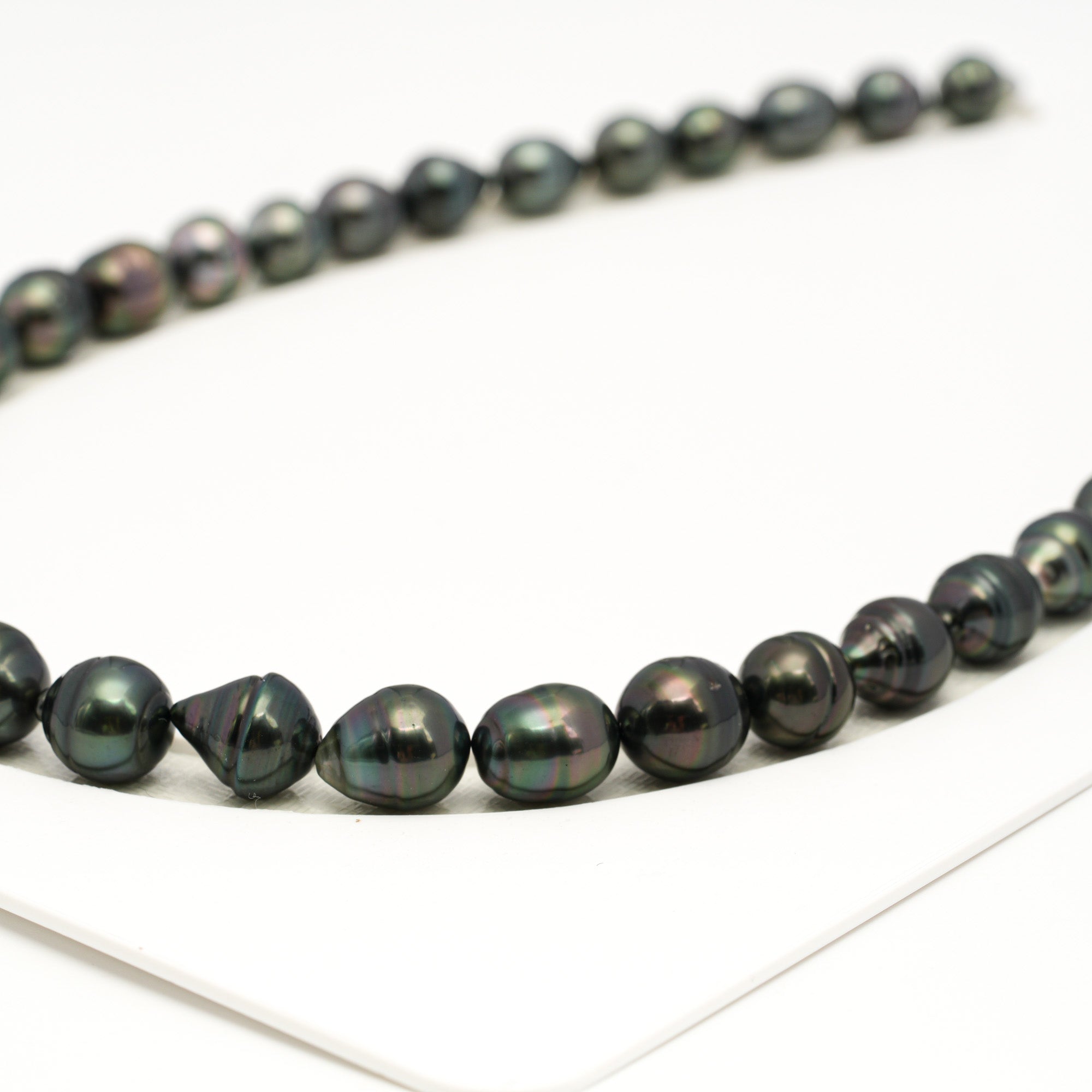 39pcs Dark Green 8-11mm - SB AAA/AA Quality Tahitian Pearl Necklace NL1716 TH5