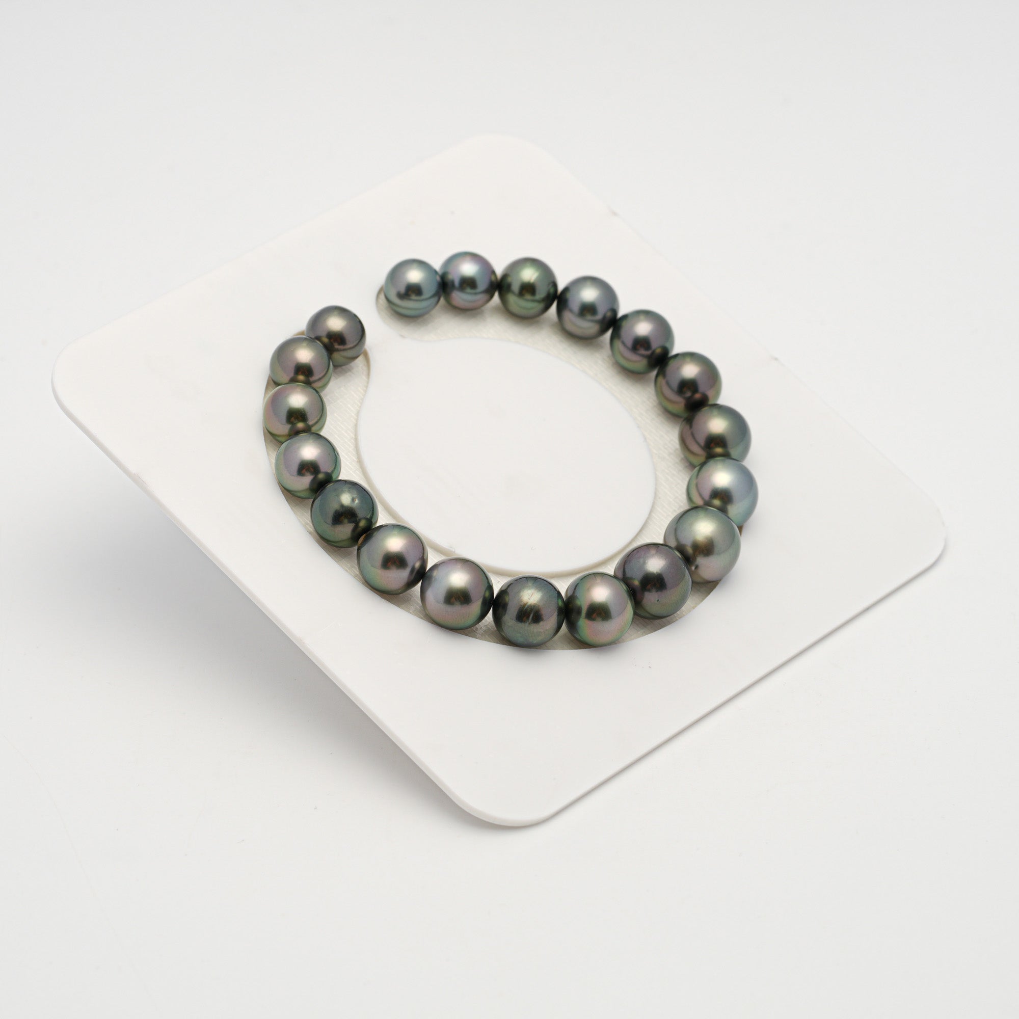 19pcs Green Cherry 8-11mm - SR AAA/AA Quality Tahitian Pearl Bracelet BR2173 OR6