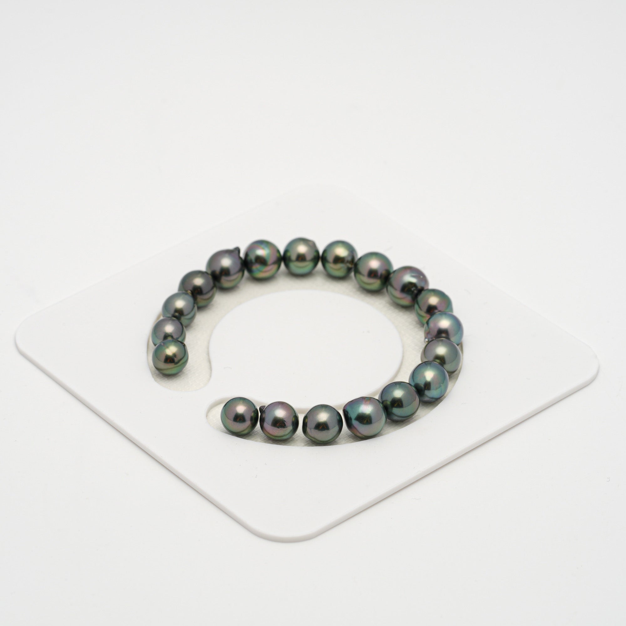 19pcs "High Luster" Green Cherry 8-9mm - SB AAA Quality Tahitian Pearl Bracelet BR2154 OR9