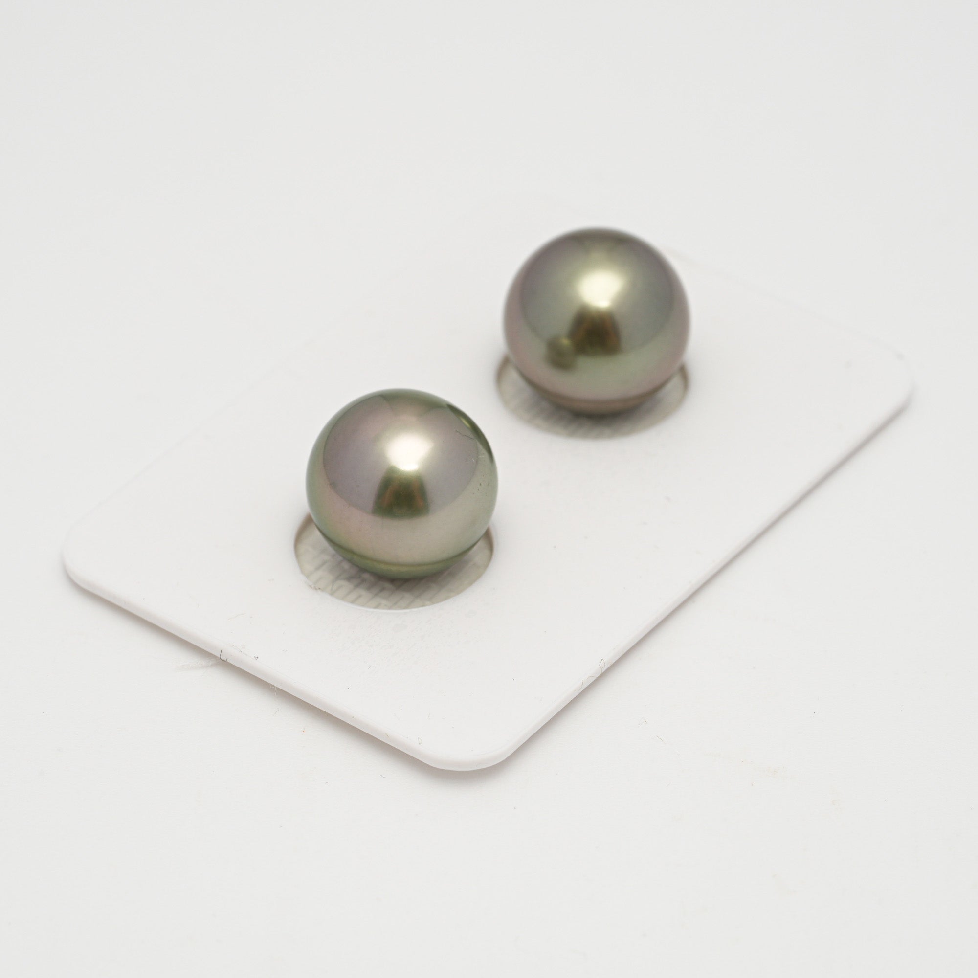 2pcs Olive Green 11.8-11.9mm - SR AAA Quality Tahitian Pearl Pair ER1624