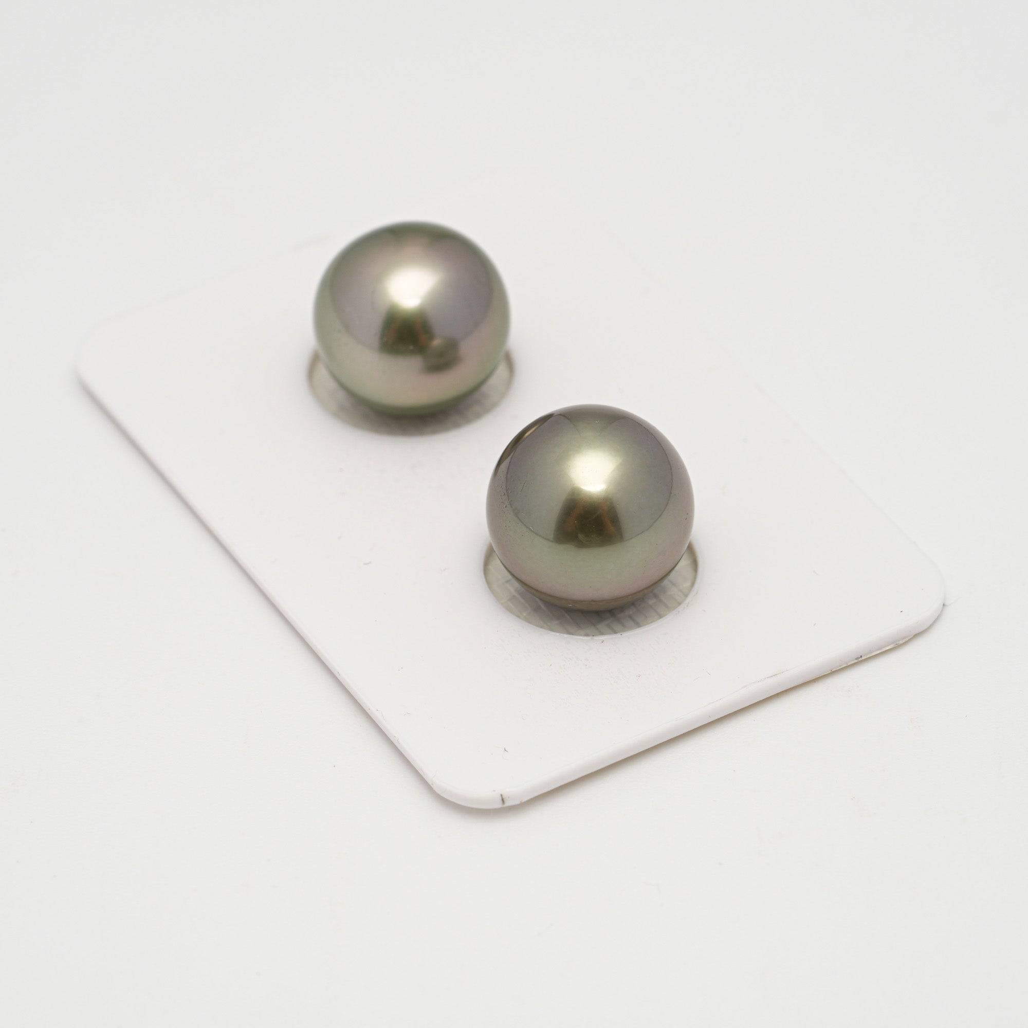 2pcs Olive Green 11.8-11.9mm - SR AAA Quality Tahitian Pearl Pair ER1624