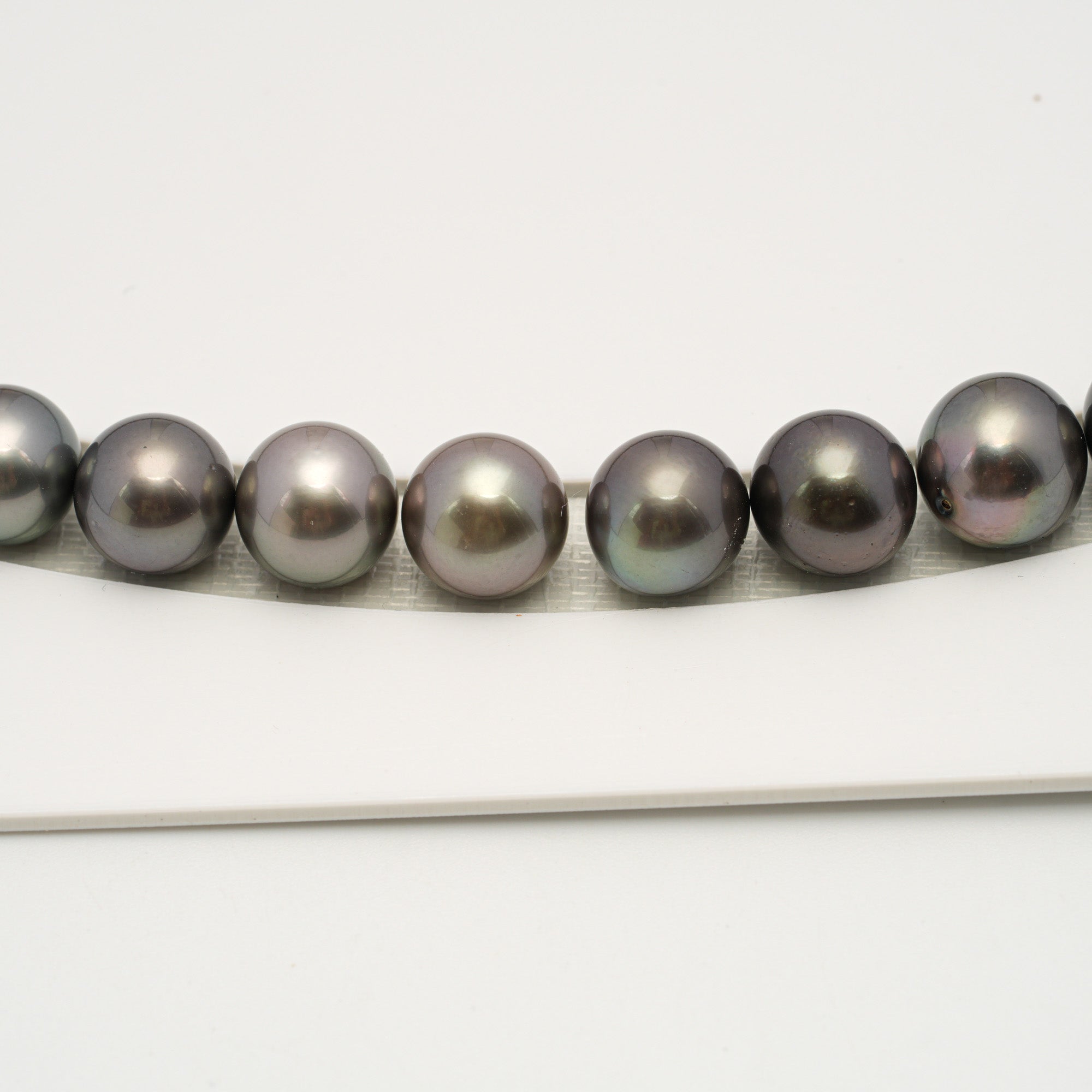 37pcs Gray 11-12mm - SR/NR AAA Quality Tahitian Pearl Necklace NL1560 A101