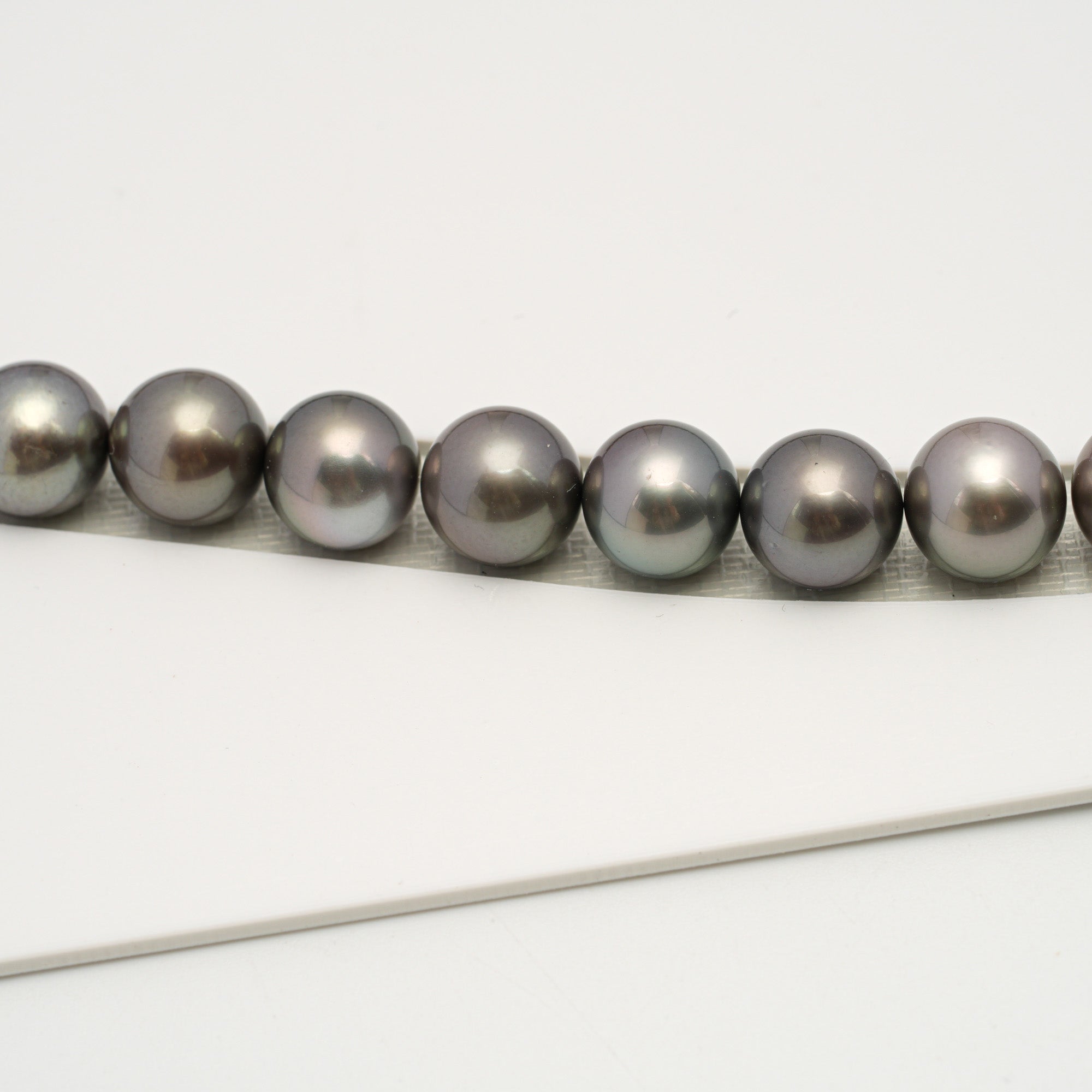 37pcs Gray 11-12mm - SR/NR AAA Quality Tahitian Pearl Necklace NL1560 A101