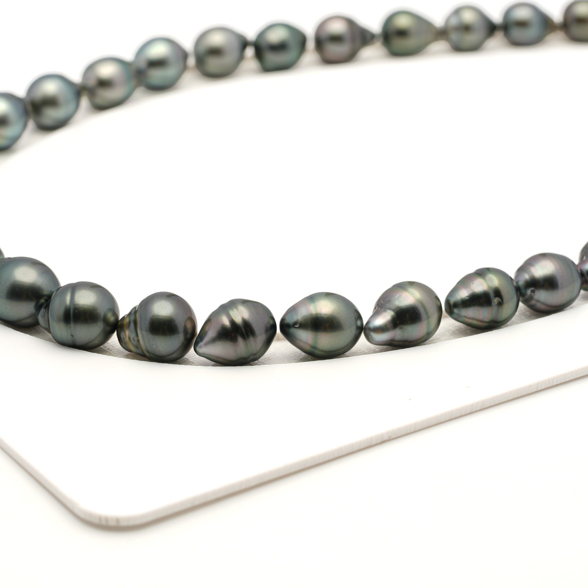 35pcs Light Green 8-11mm - SB/CL AAA Quality Tahitian Pearl Necklace NL1793 LP4